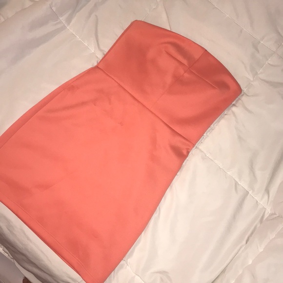 Topshop Dresses & Skirts - Strapless mini dress peach Topshop 🍊